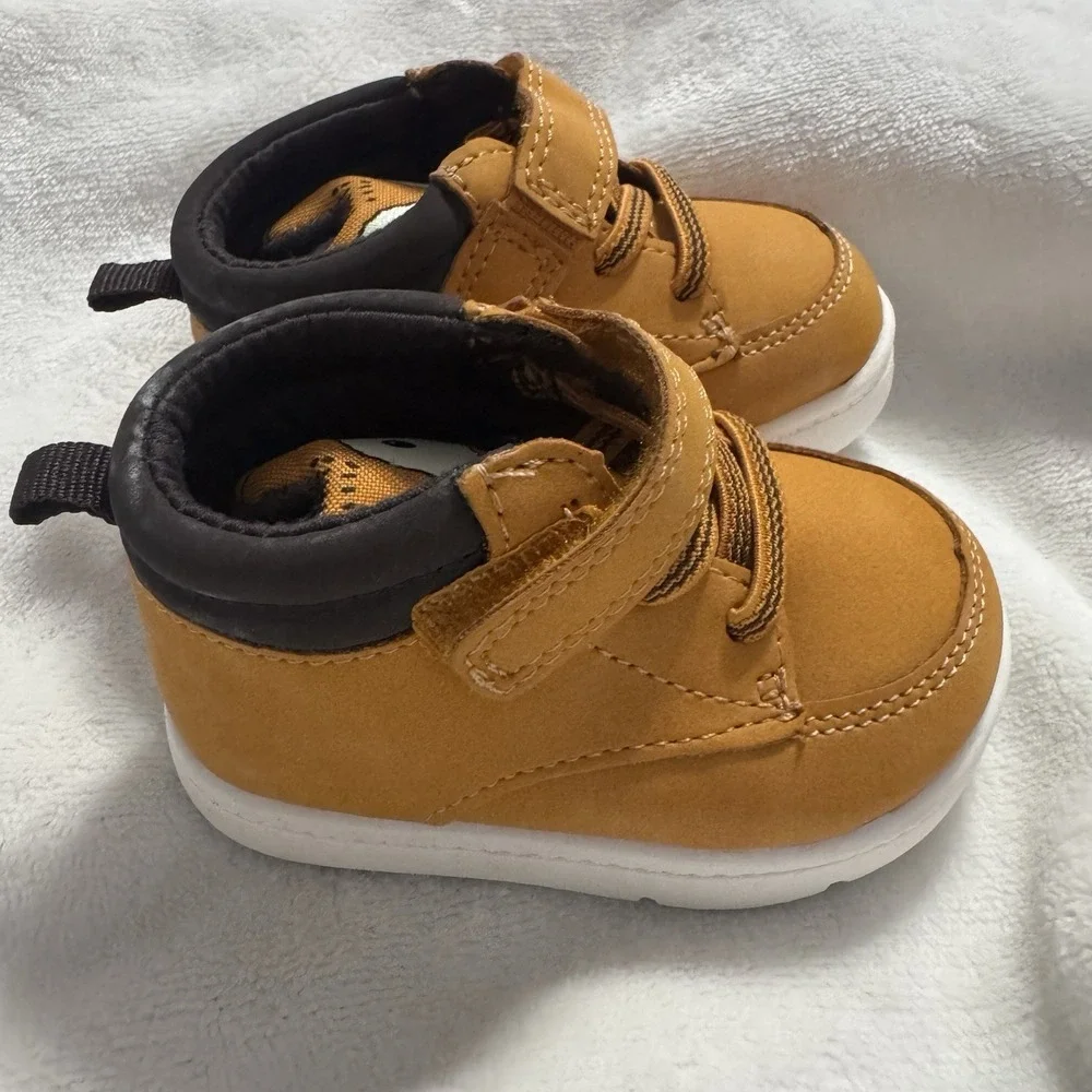 Carters Baby Boots Fox Brown High Top Sneakers Toddler Size 2 Hook‎ Loop
